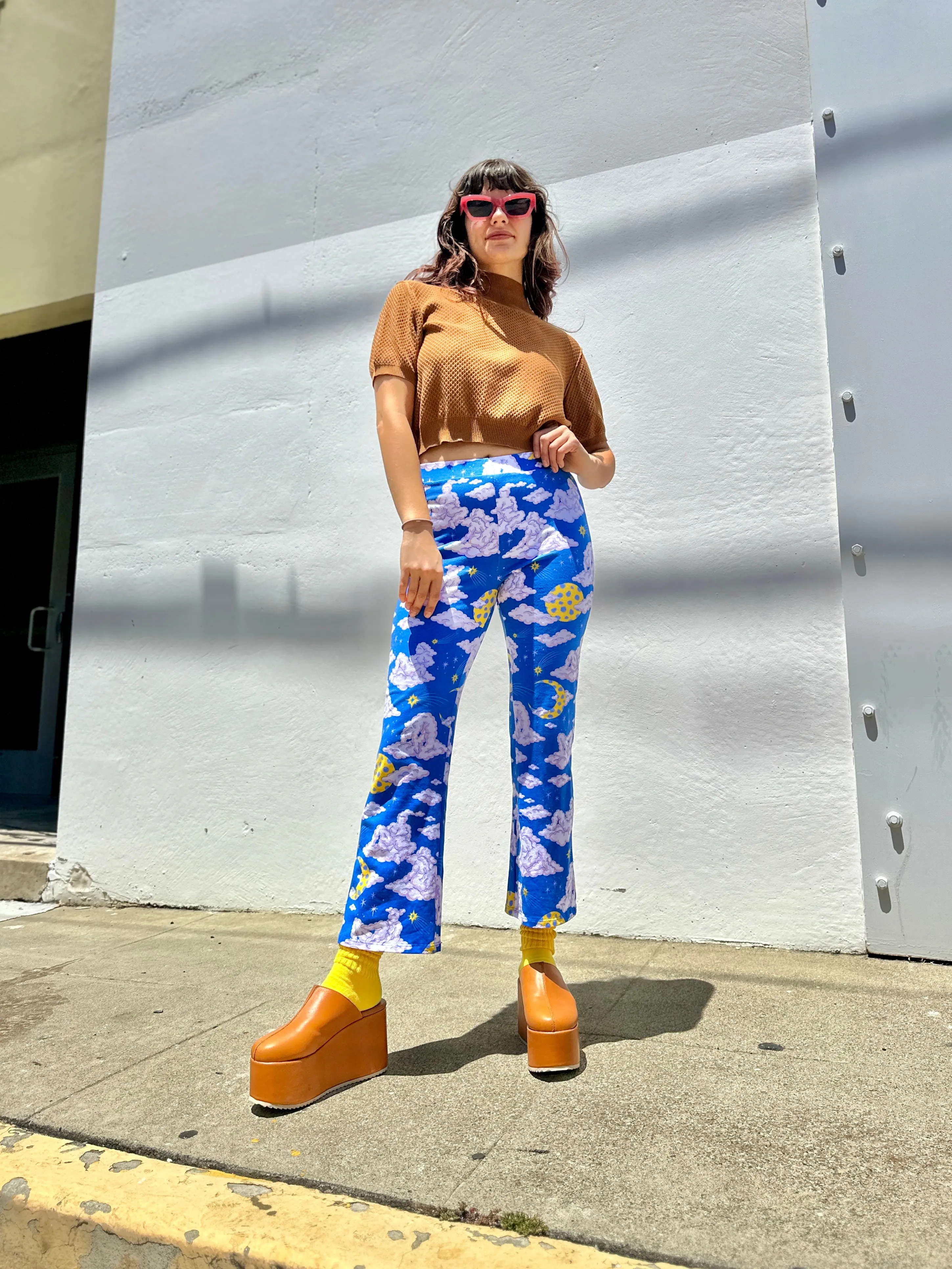 Kick Flare Cloud People sold by Nooworks product image thumbnail 3