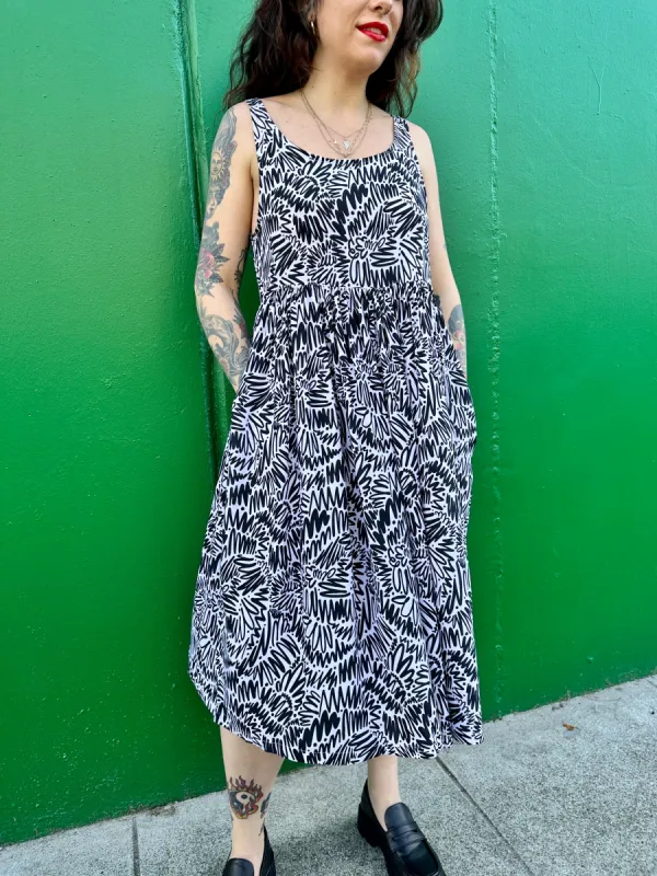 Naomi Zig Zag sold by Nooworks