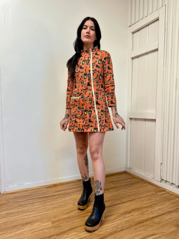 Art Teacher Pots sold by Nooworks