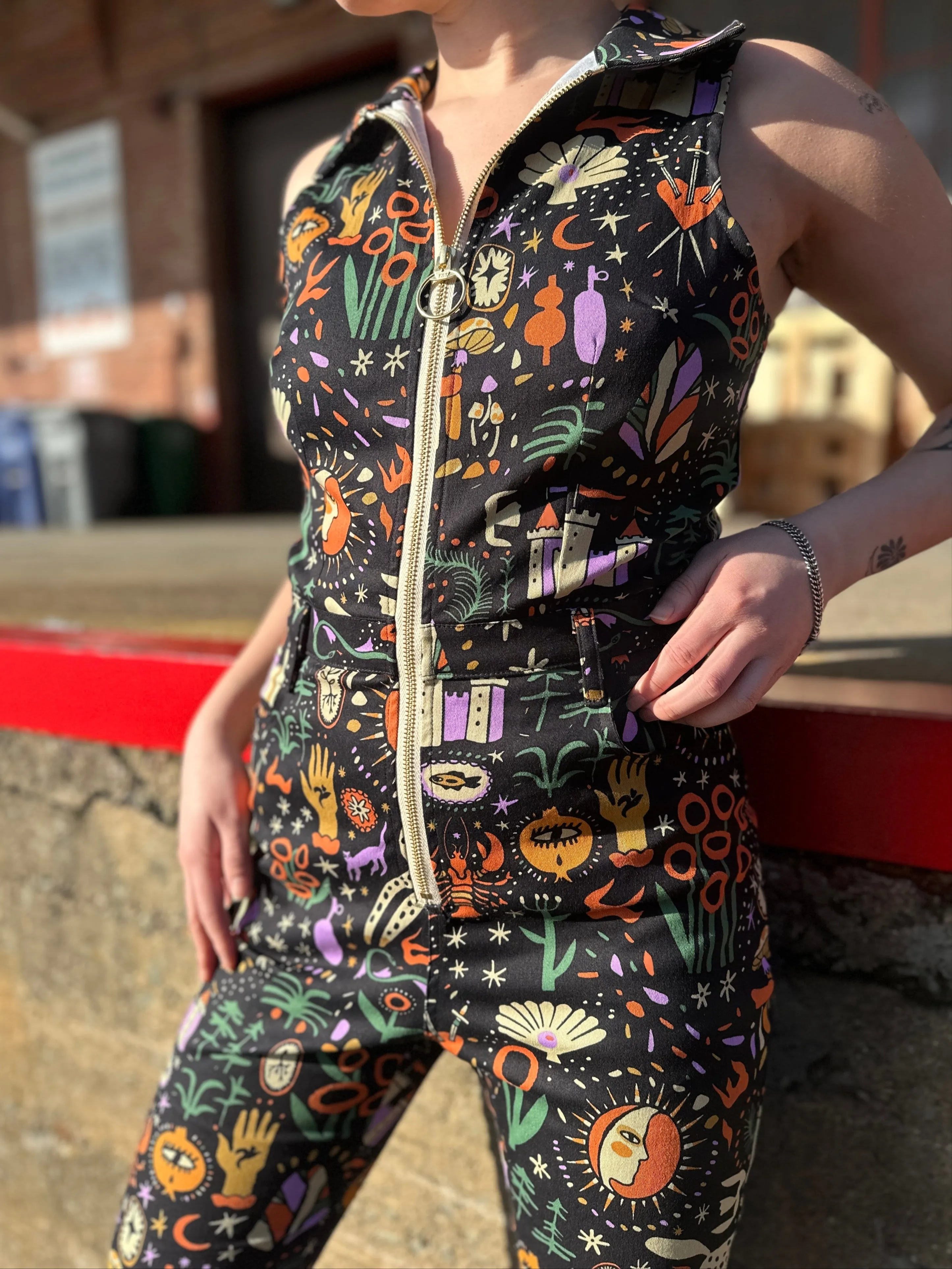 Angelina Suit Tarot Garden sold by Nooworks product image thumbnail 2