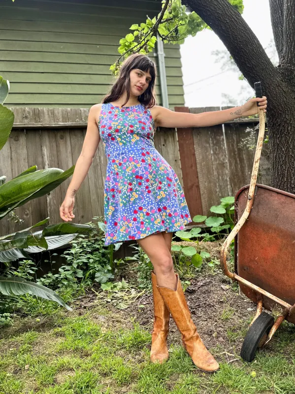 Brenda Super Bloom sold by Nooworks