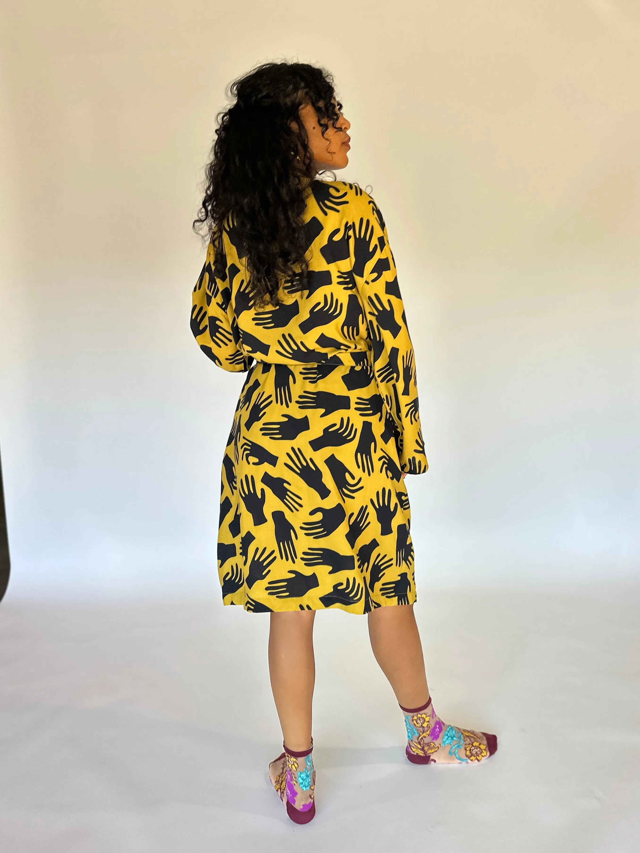 Robe Hands sold by Nooworks product image thumbnail 4