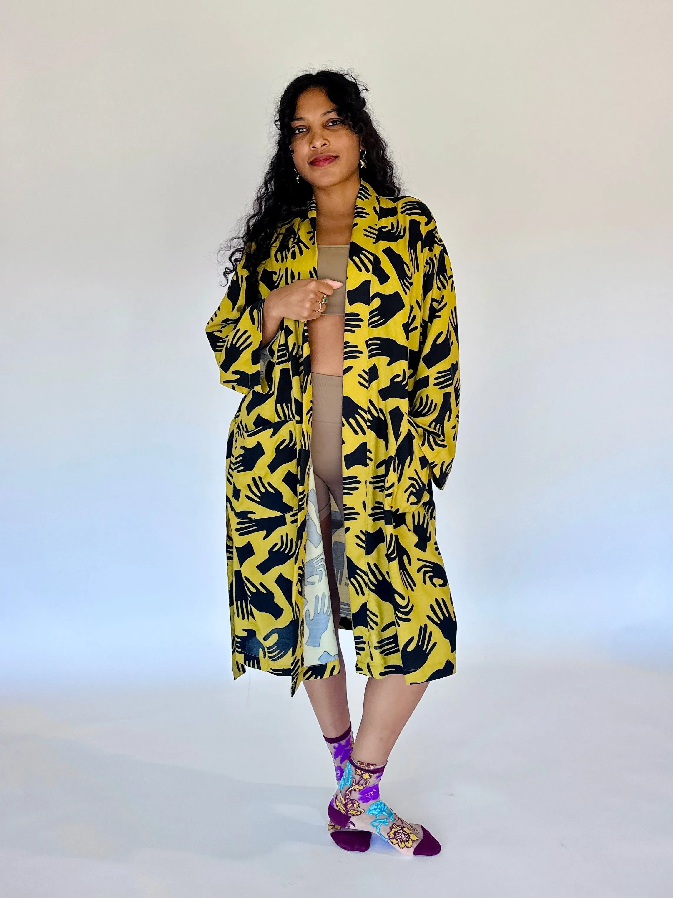 Robe Hands sold by Nooworks product image thumbnail 3