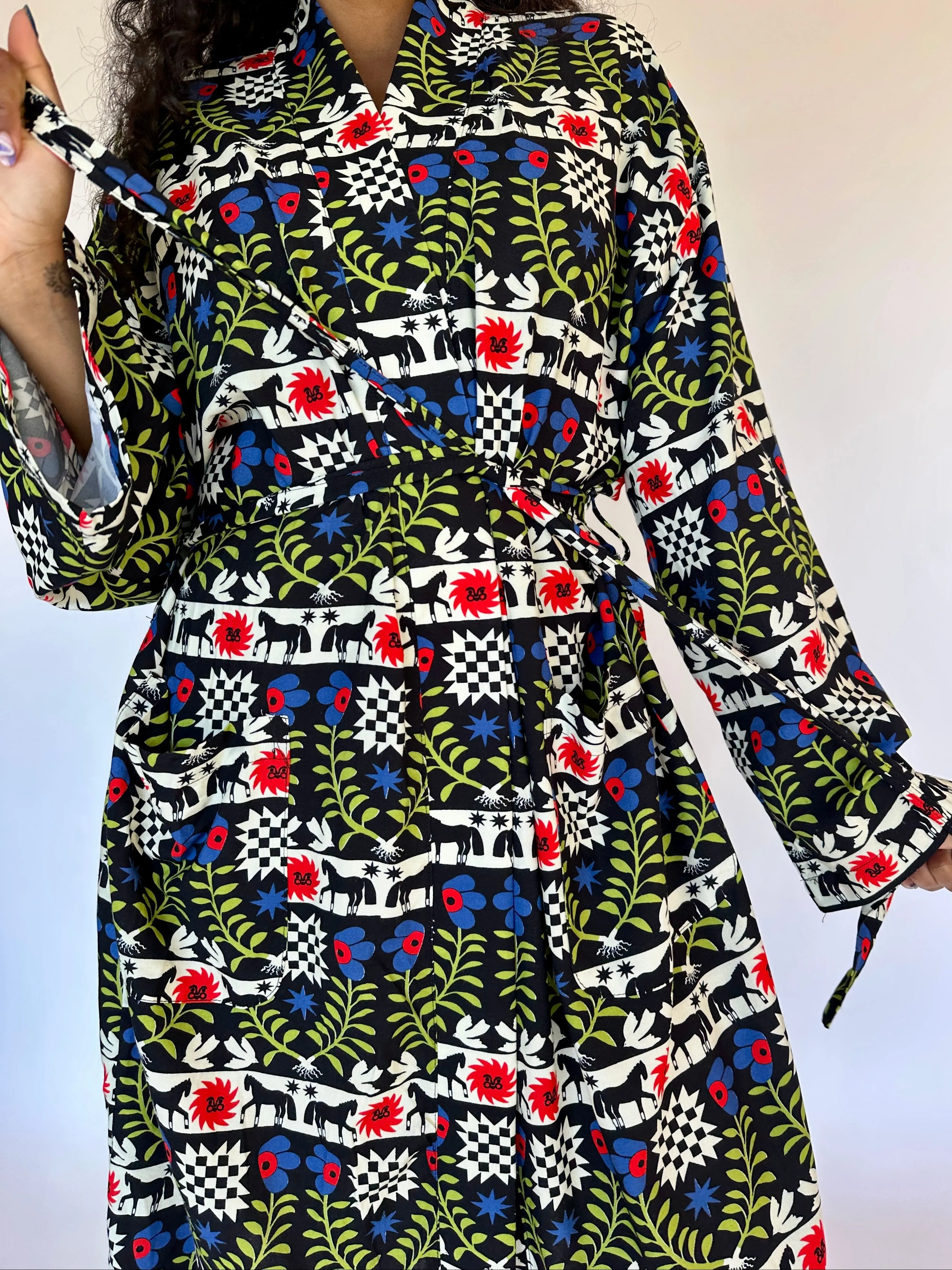 Robe The Guardians sold by Nooworks product image thumbnail 2