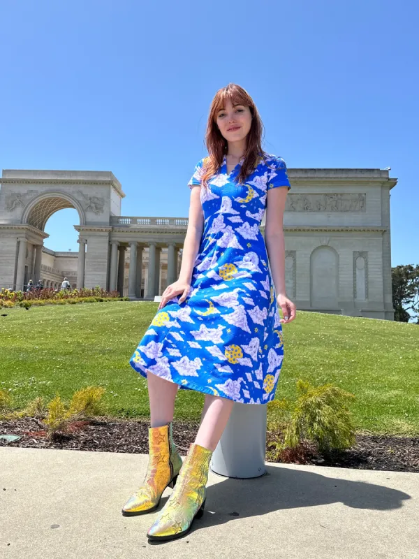 Greta Cloud People sold by Nooworks