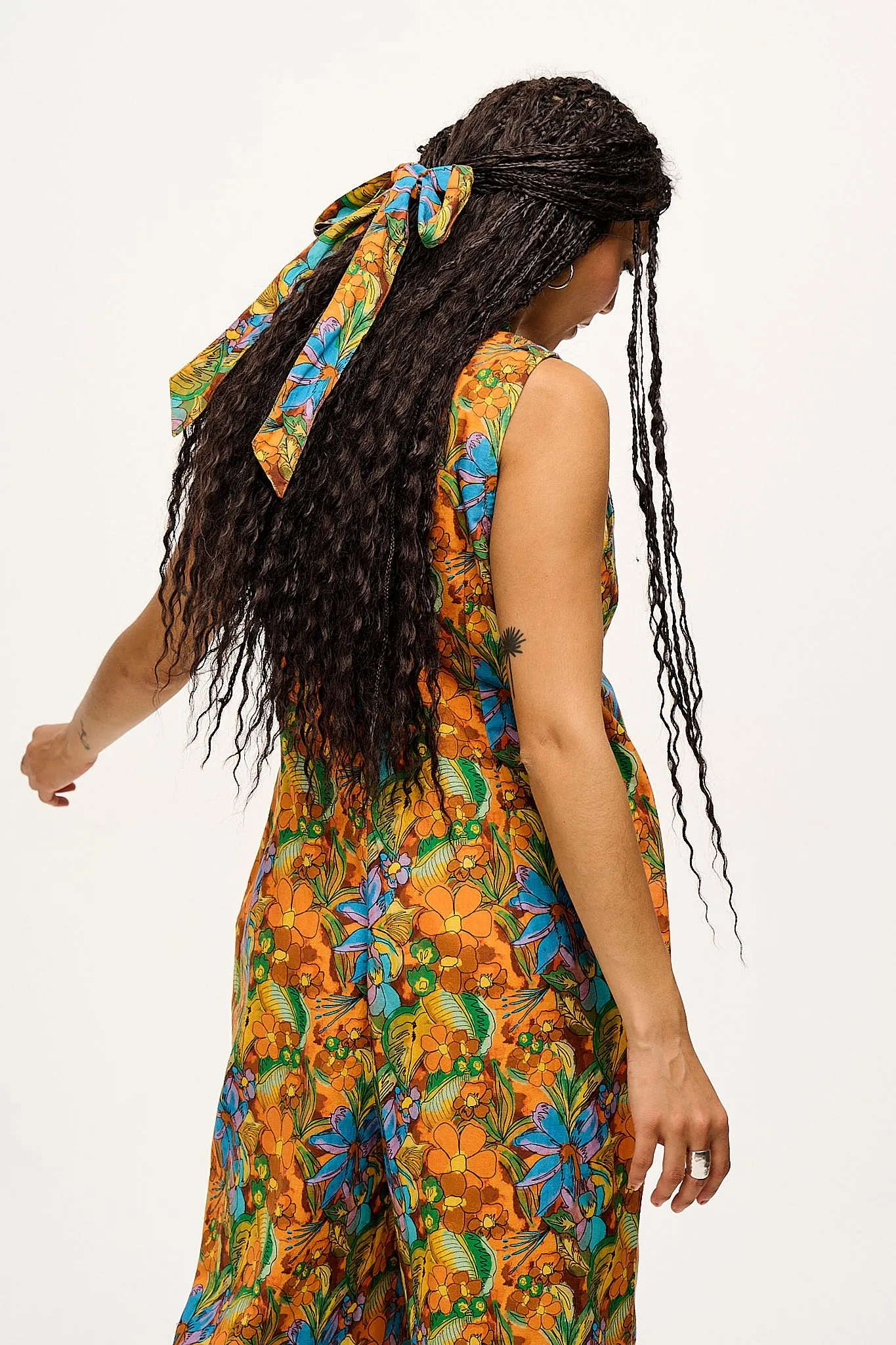 Finn - V-Neck Cotton & Linen Jumpsuit in Aloha Print sold by Lucy & Yak product image thumbnail 2