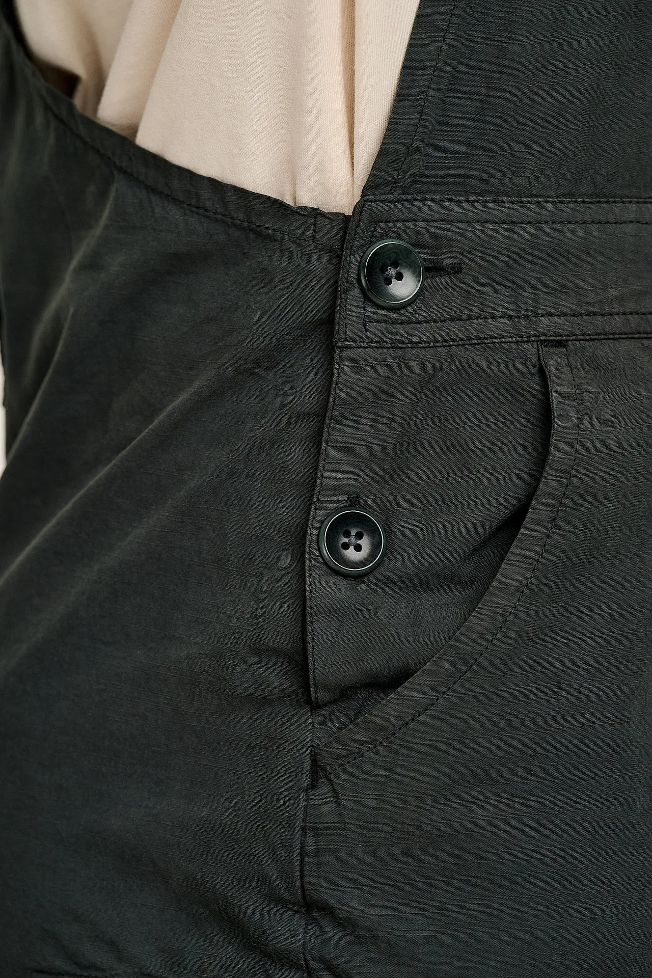 Colorado - Cotton Cargo Dungaree Shorts in Midnight Black sold by Lucy & Yak product image thumbnail 3