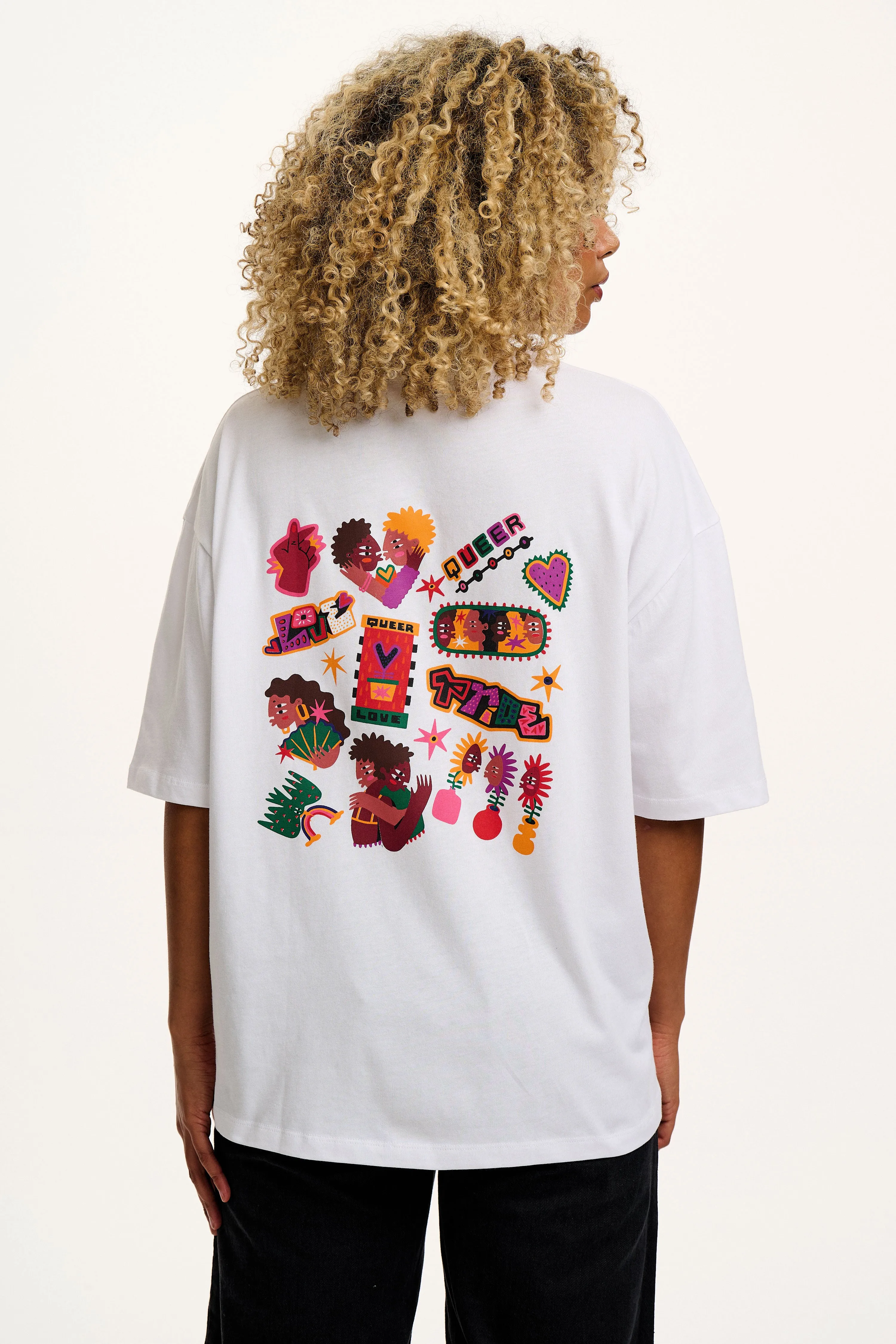 L.E. Benny - Oversized Cotton Tee in Artist Print by Amanda Lobos sold by Lucy & Yak product image thumbnail 2