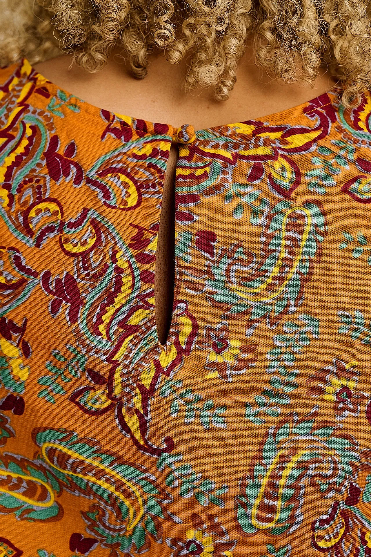 Arden - Cotton & Linen Shell Top in in Orange Sunset Paisley Print sold by Lucy & Yak product image thumbnail 4