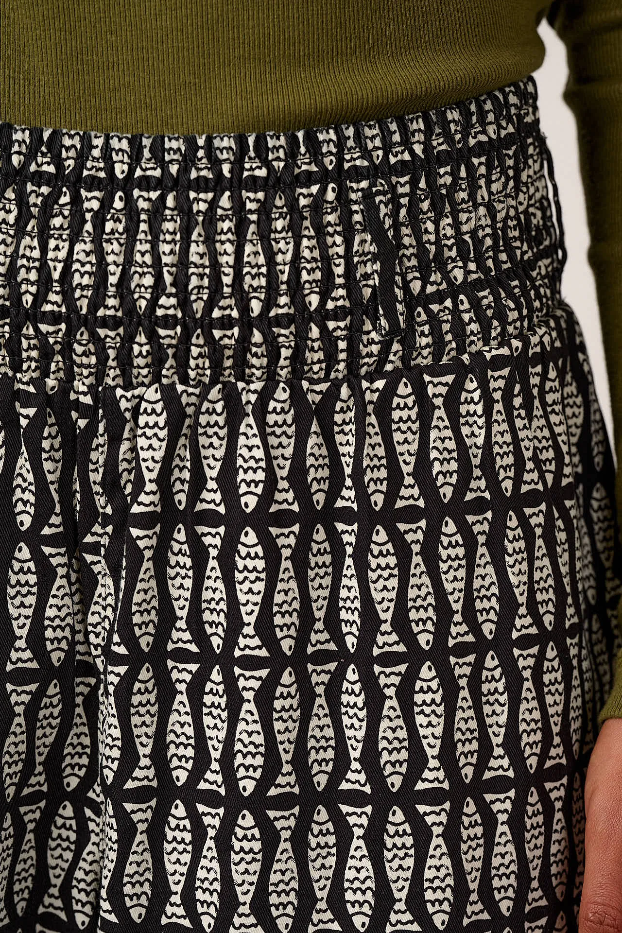 Alexa - Cotton Trousers in Black & White Minnow Print sold by Lucy & Yak product image thumbnail 2