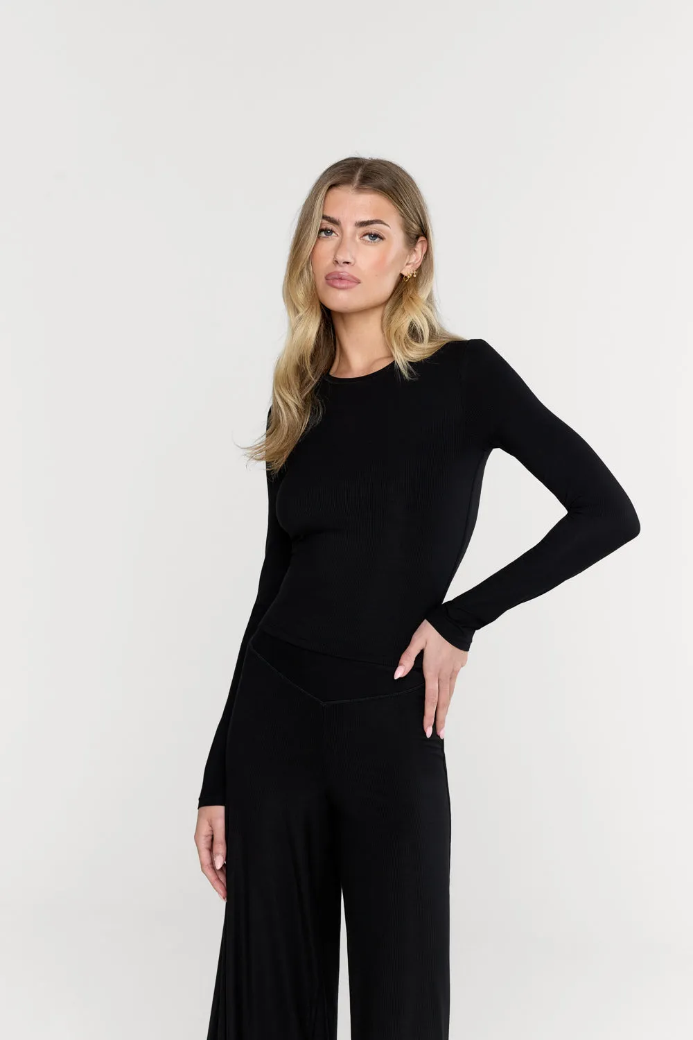 365 SCULPTING LOUNGE LONG SLEEVE TOP - SHADOW BLACK sold by TALA product image thumbnail 2