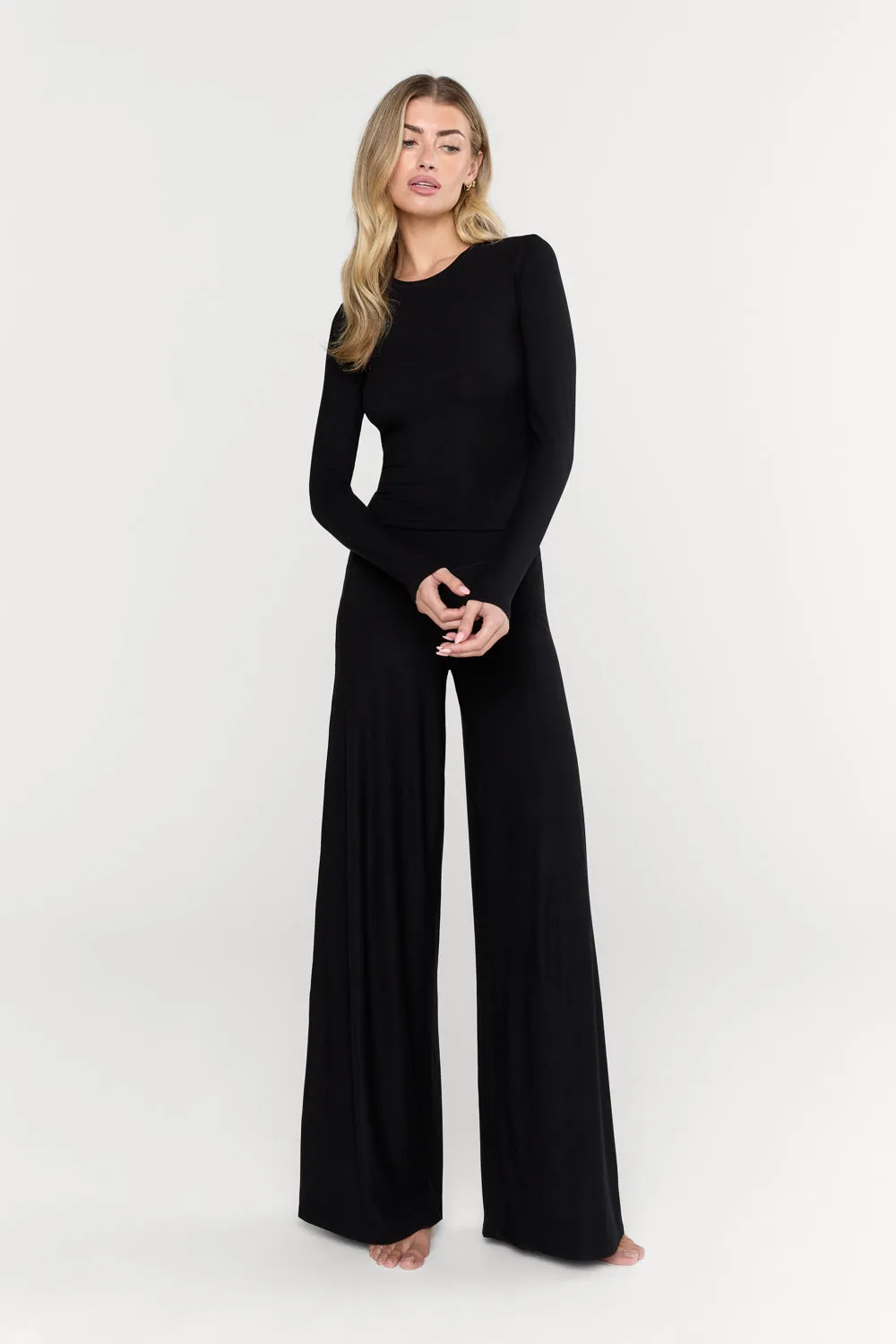 365 SCULPTING LOUNGE LONG SLEEVE TOP - SHADOW BLACK sold by TALA product image thumbnail 5