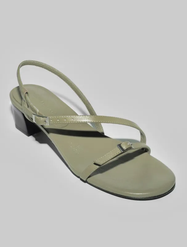 no 1935 / Mara sold by Paloma Wool