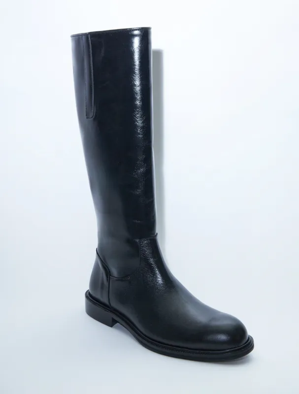 no 1747 / Elliot made by Paloma Wool