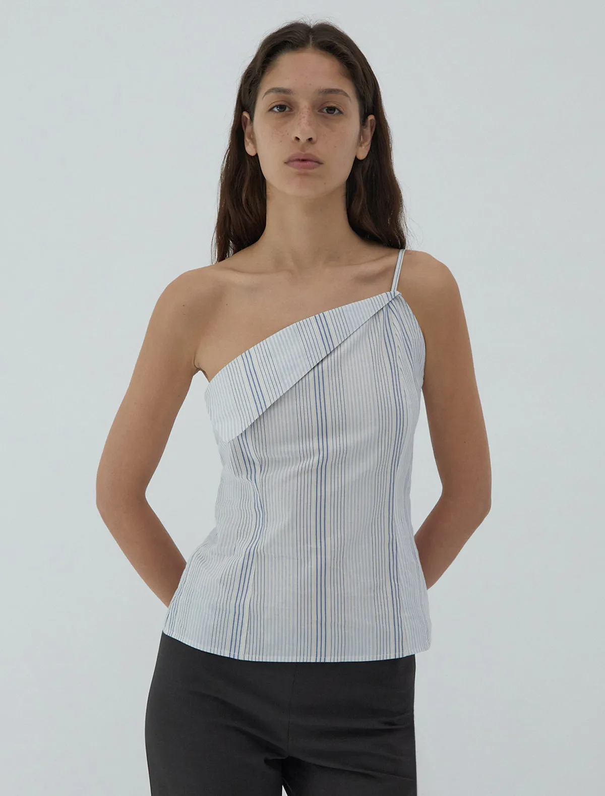 no 2462 / Jacuzzi sold by Paloma Wool