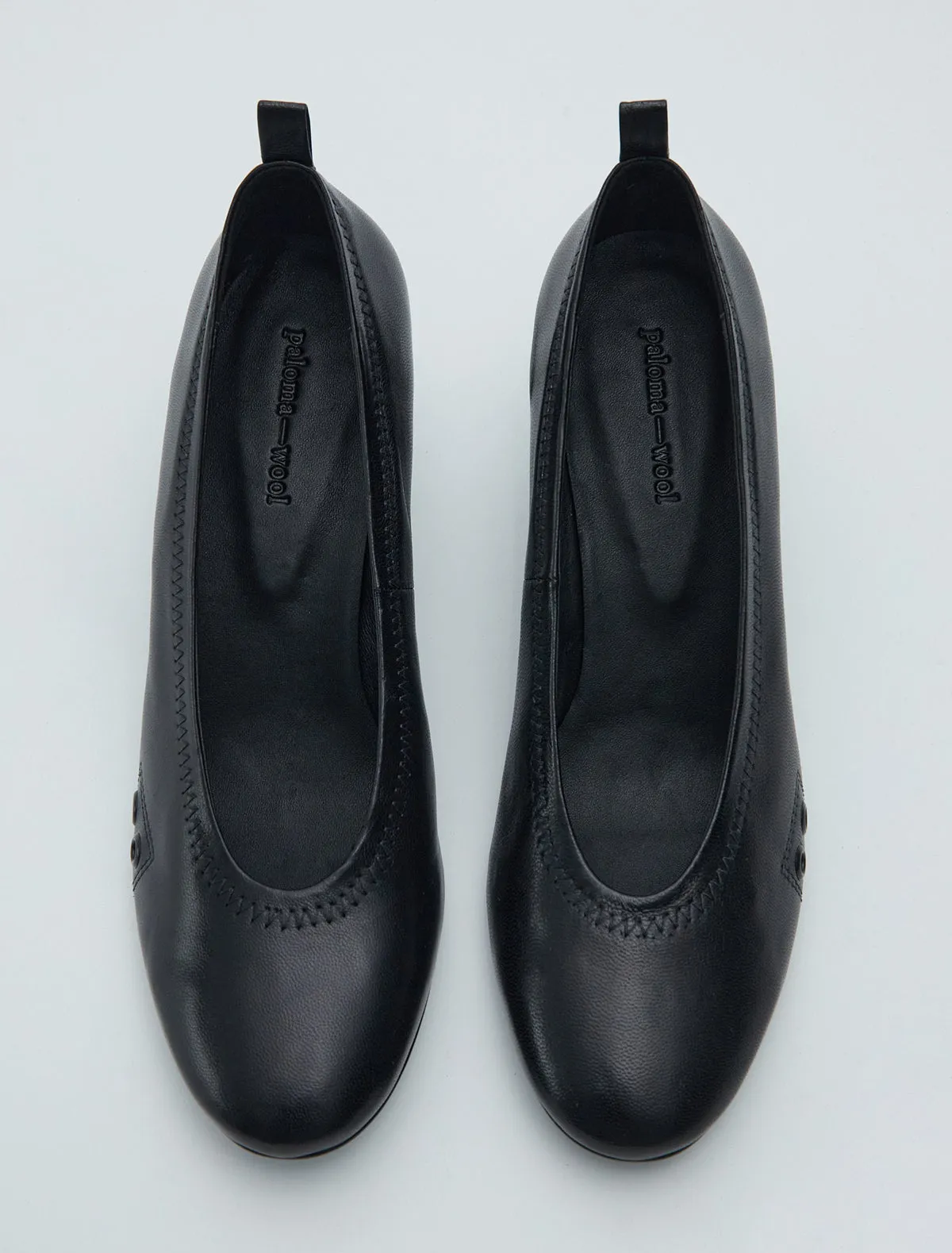 no 2577 / Uma sold by Paloma Wool