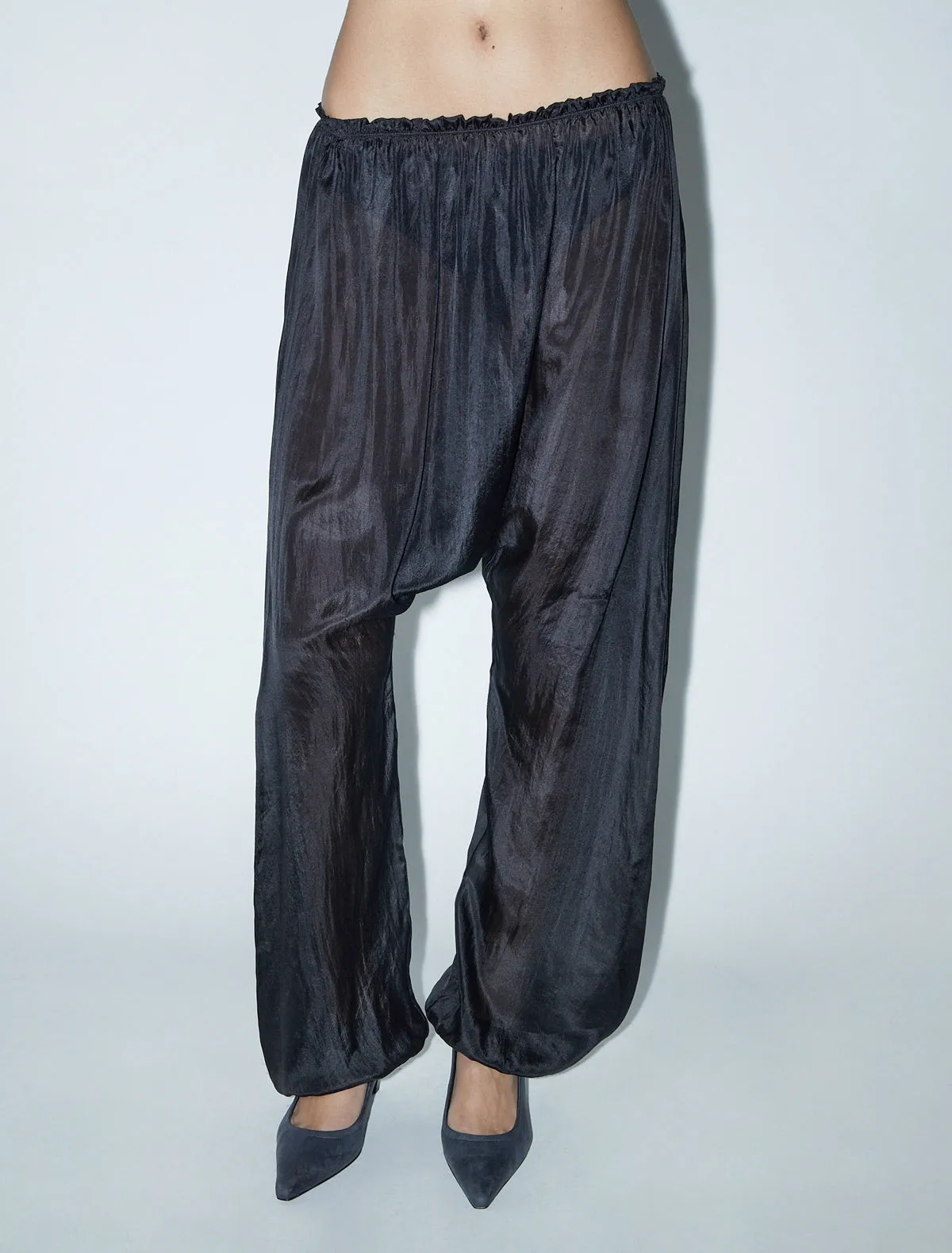 no 2564 / Londres sold by Paloma Wool