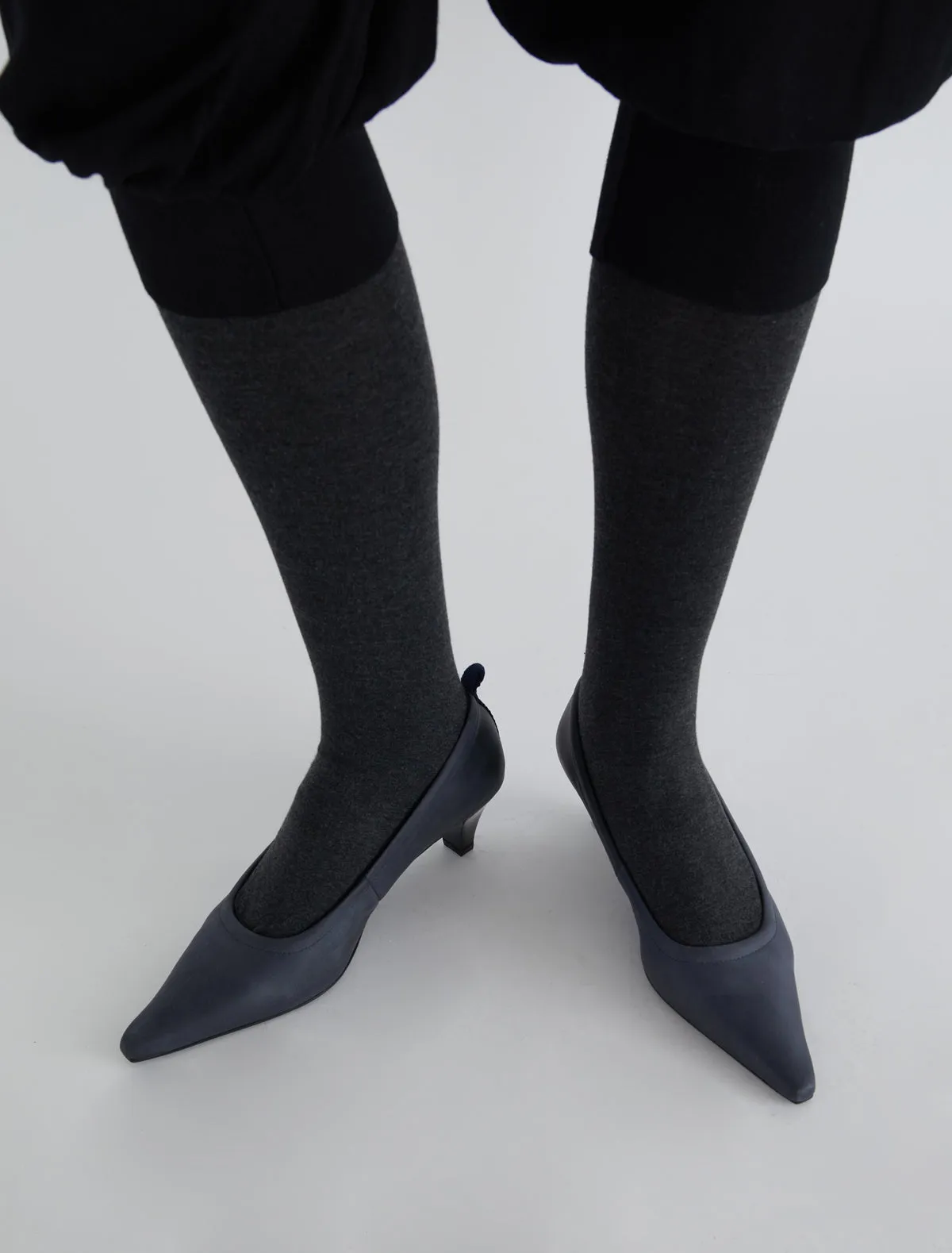 no 2601 / Leslie II sold by Paloma Wool