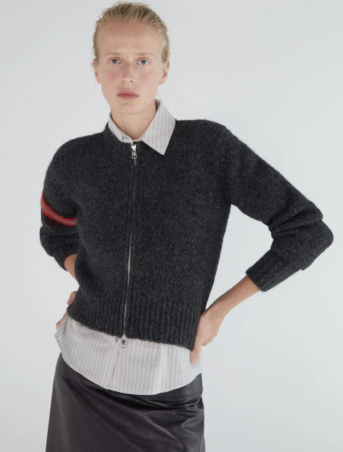 no 2609 / Capi Zip sold by Paloma Wool