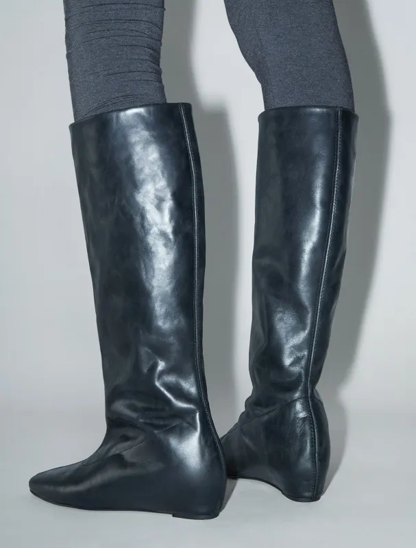 no 2653 / Fernanda Boot II sold by Paloma Wool