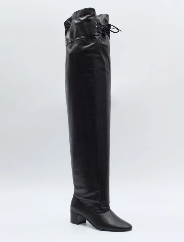 no 2710 / Tall Victoria sold by Paloma Wool