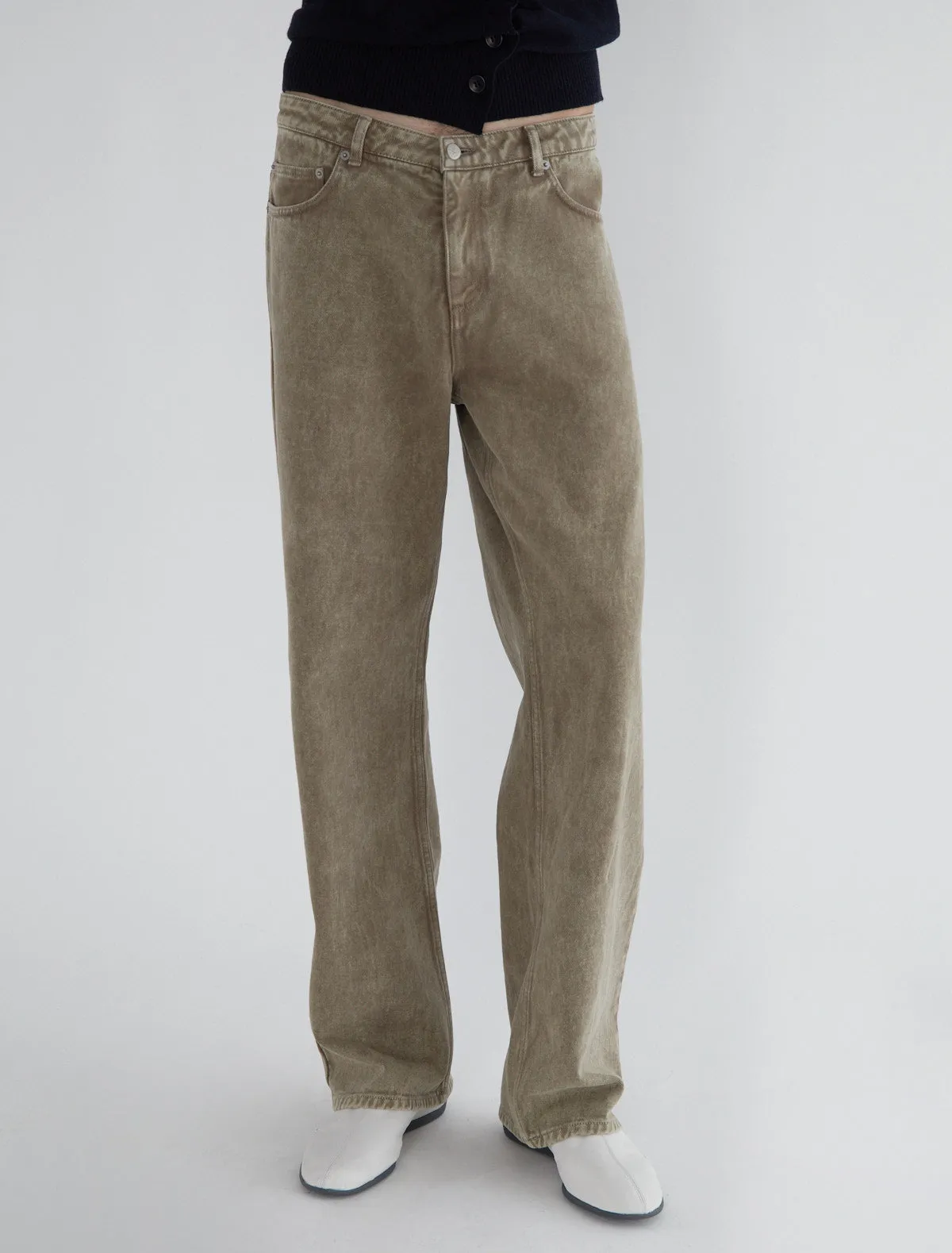 no 2679 / James sold by Paloma Wool