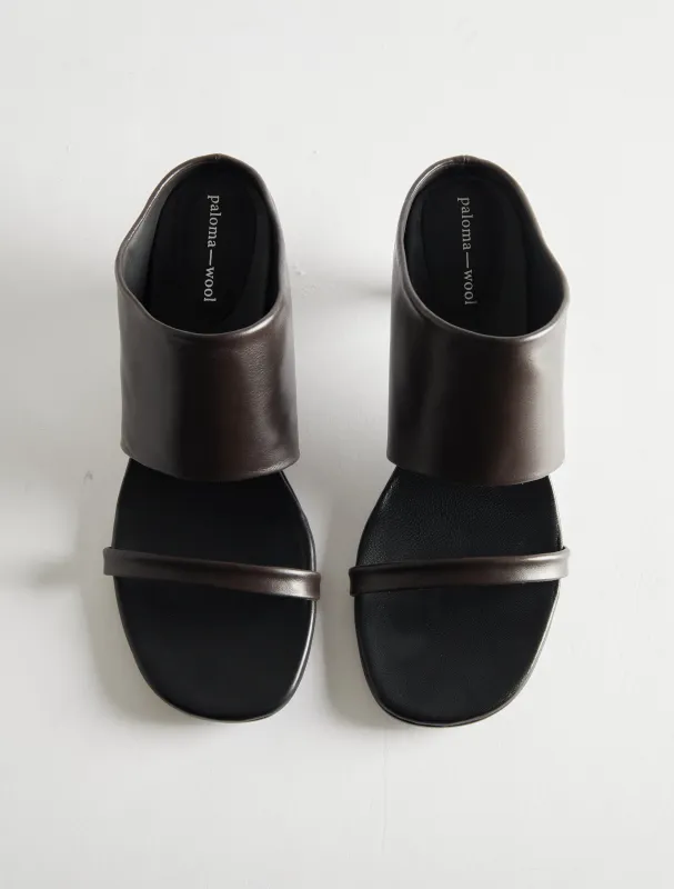 no 2835 / Roberta made by Paloma Wool