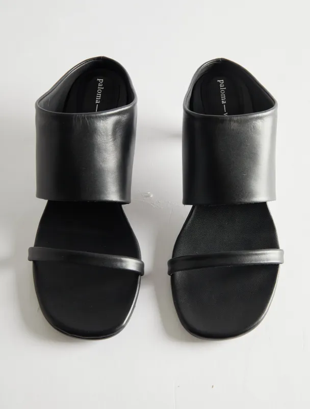 no 2835 / Roberta made by Paloma Wool