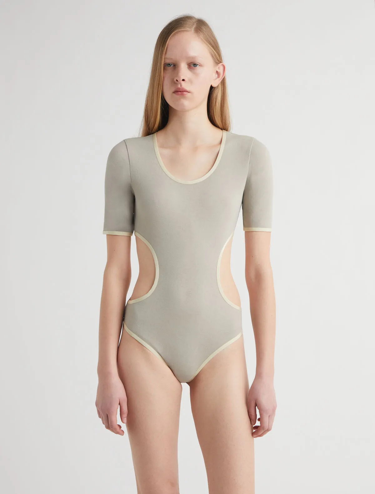 no 2822 / Alina sold by Paloma Wool