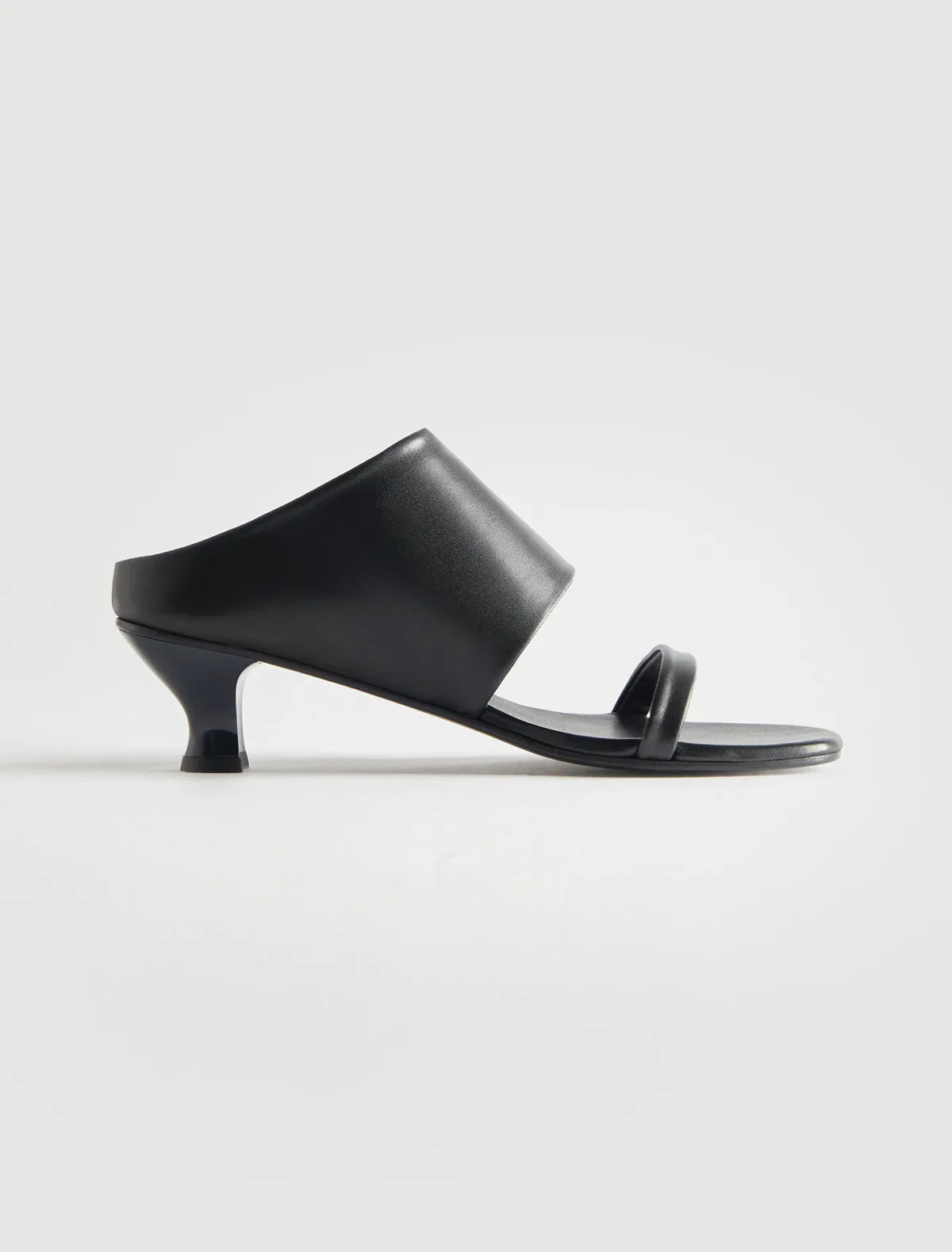 no 2835 / Roberta sold by Paloma Wool product image thumbnail 3