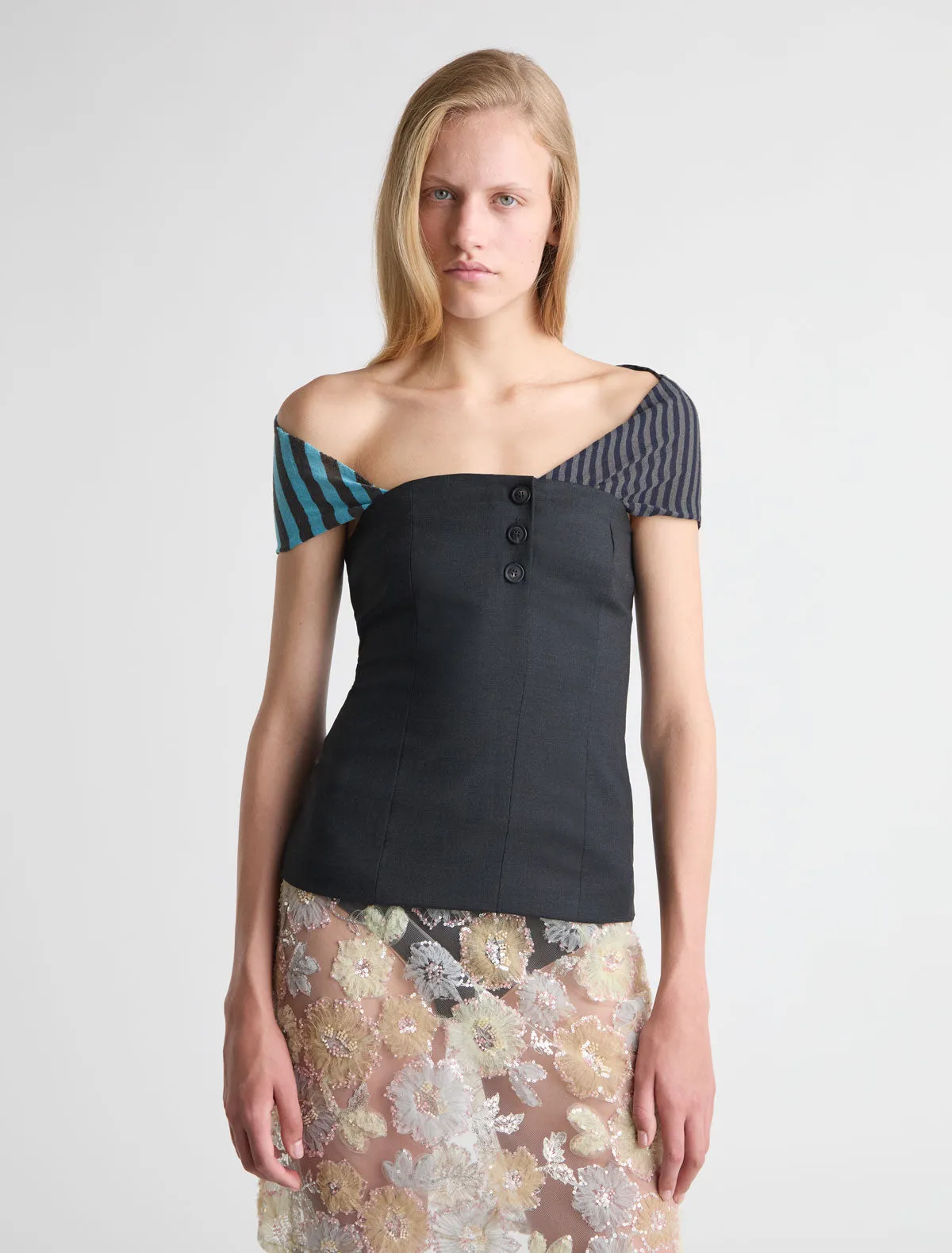 no 3050 / Yusi sold by Paloma Wool