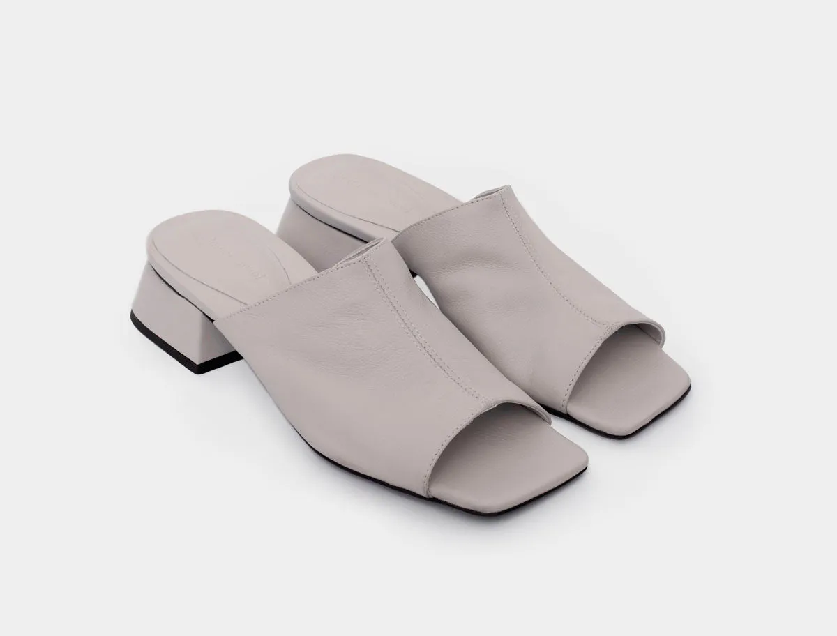 no 1521 / Constanza sold by Paloma Wool product image thumbnail 3