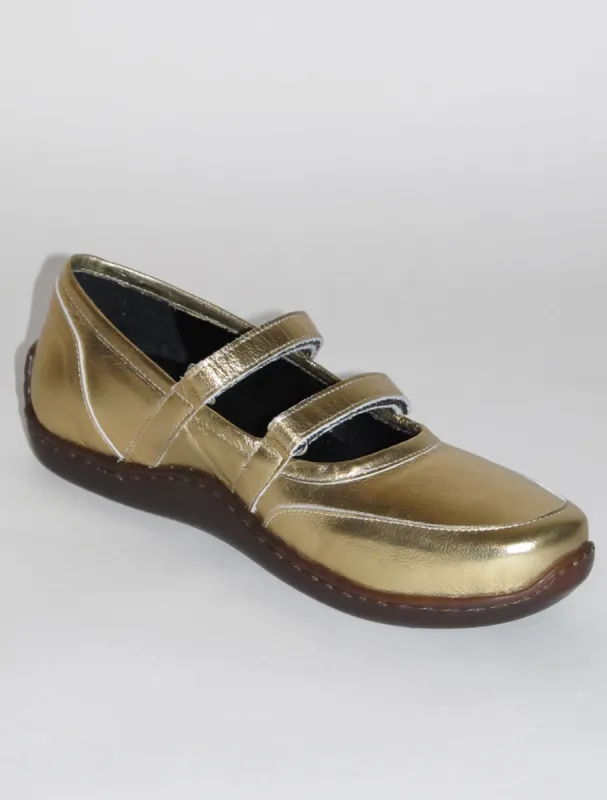 no 1688 / 002KM sold by Paloma Wool