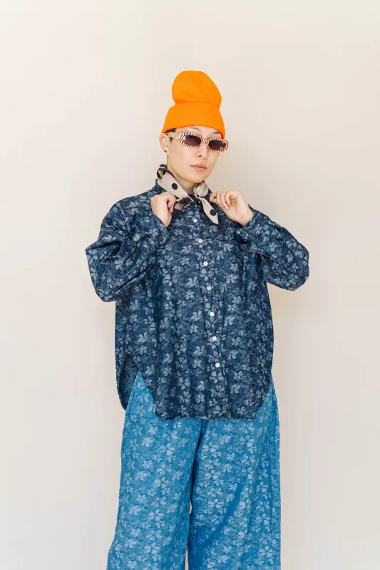 DARK FLORAL CHAMBRAY SEPTEMBER TOP made by Nettle Studios