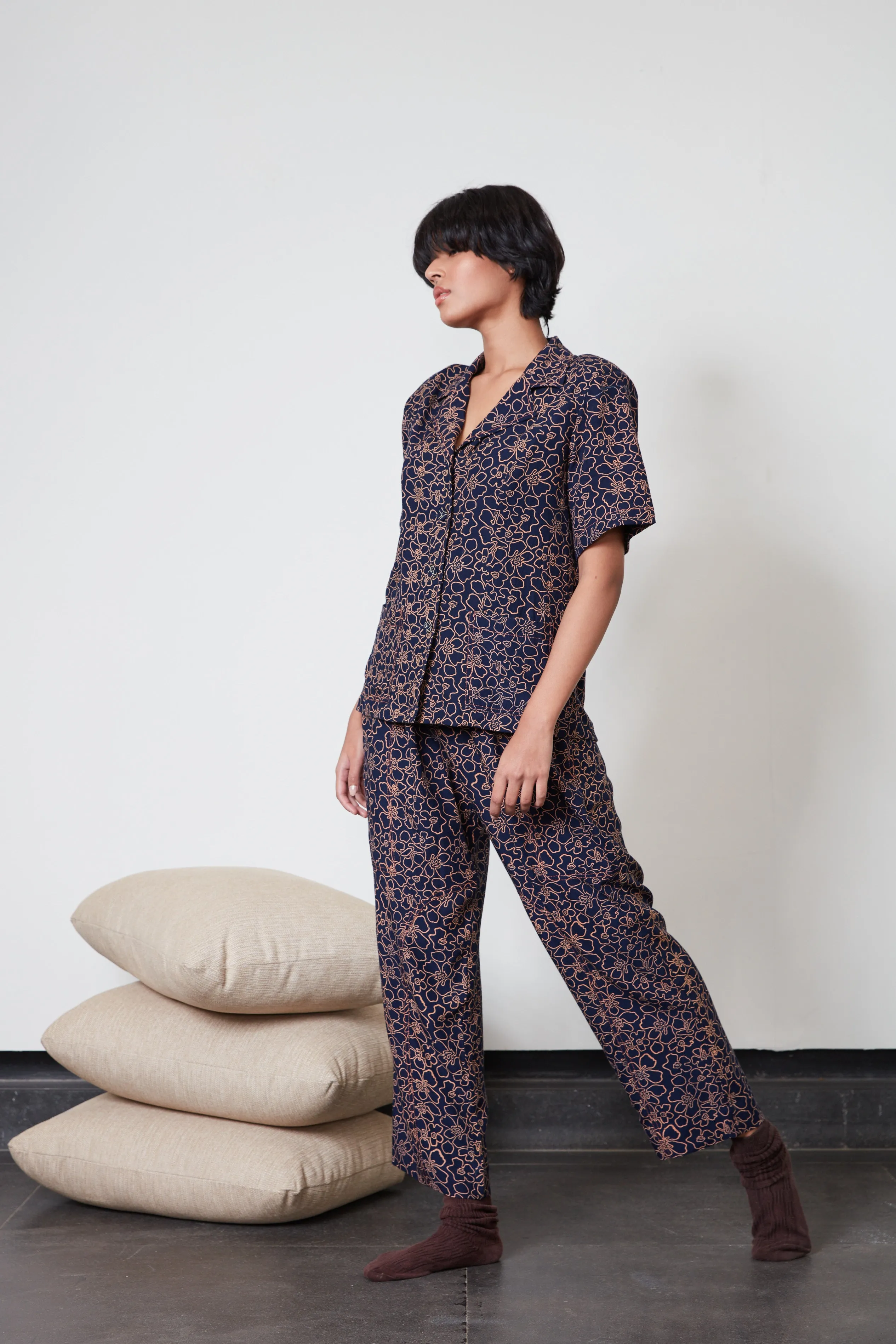 ARLO LOUNGE SET | NAVY POPPY sold by Rujuta Sheth product image thumbnail 3