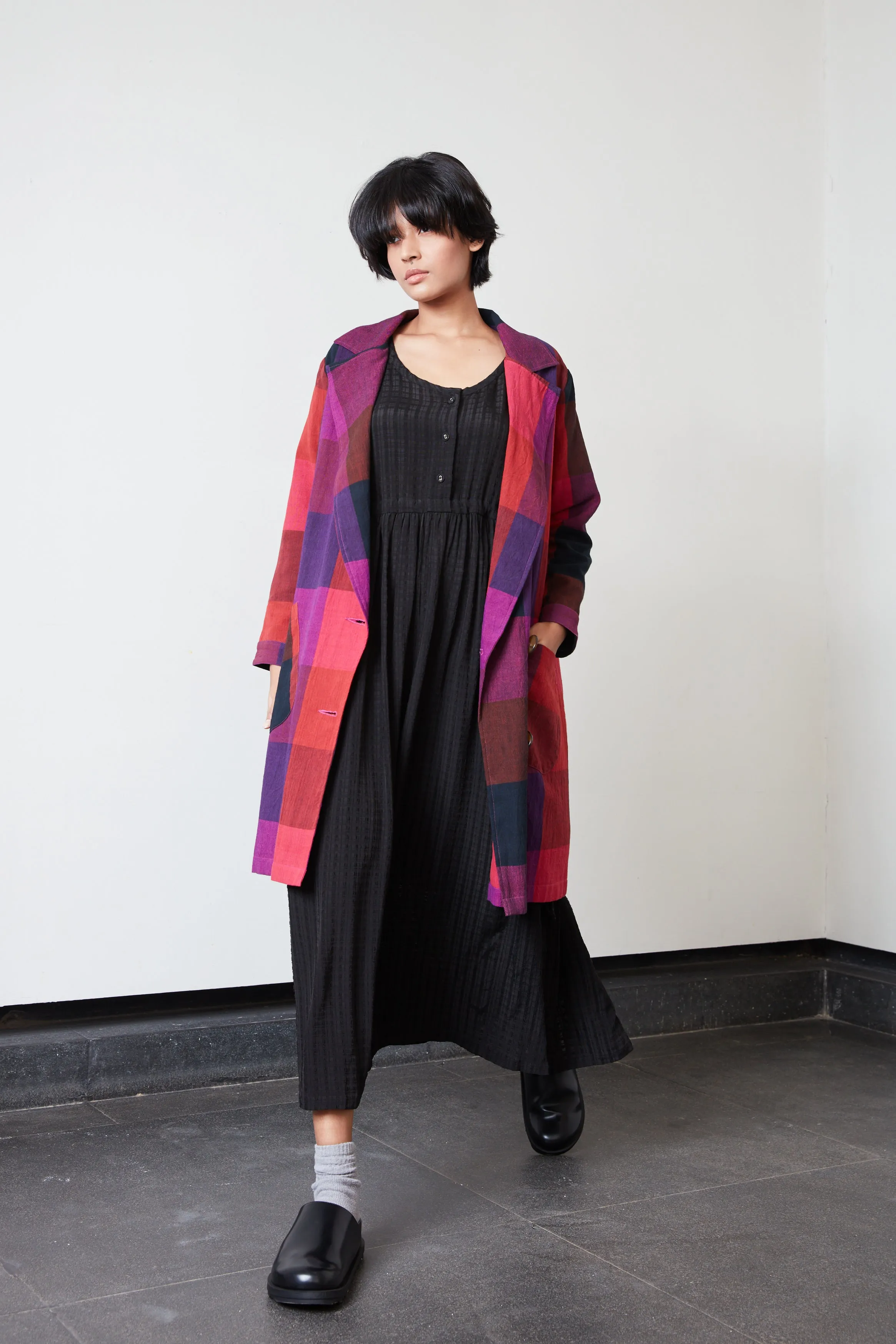 Barney Trench | Large Kinetic Chex sold by Rujuta Sheth product image thumbnail 4