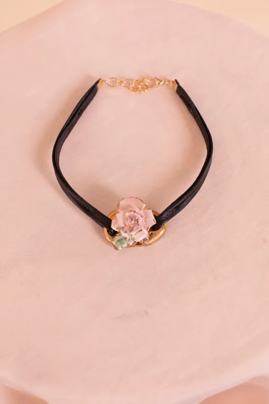 Choker deFleur - large pink made by Samantha Pleet