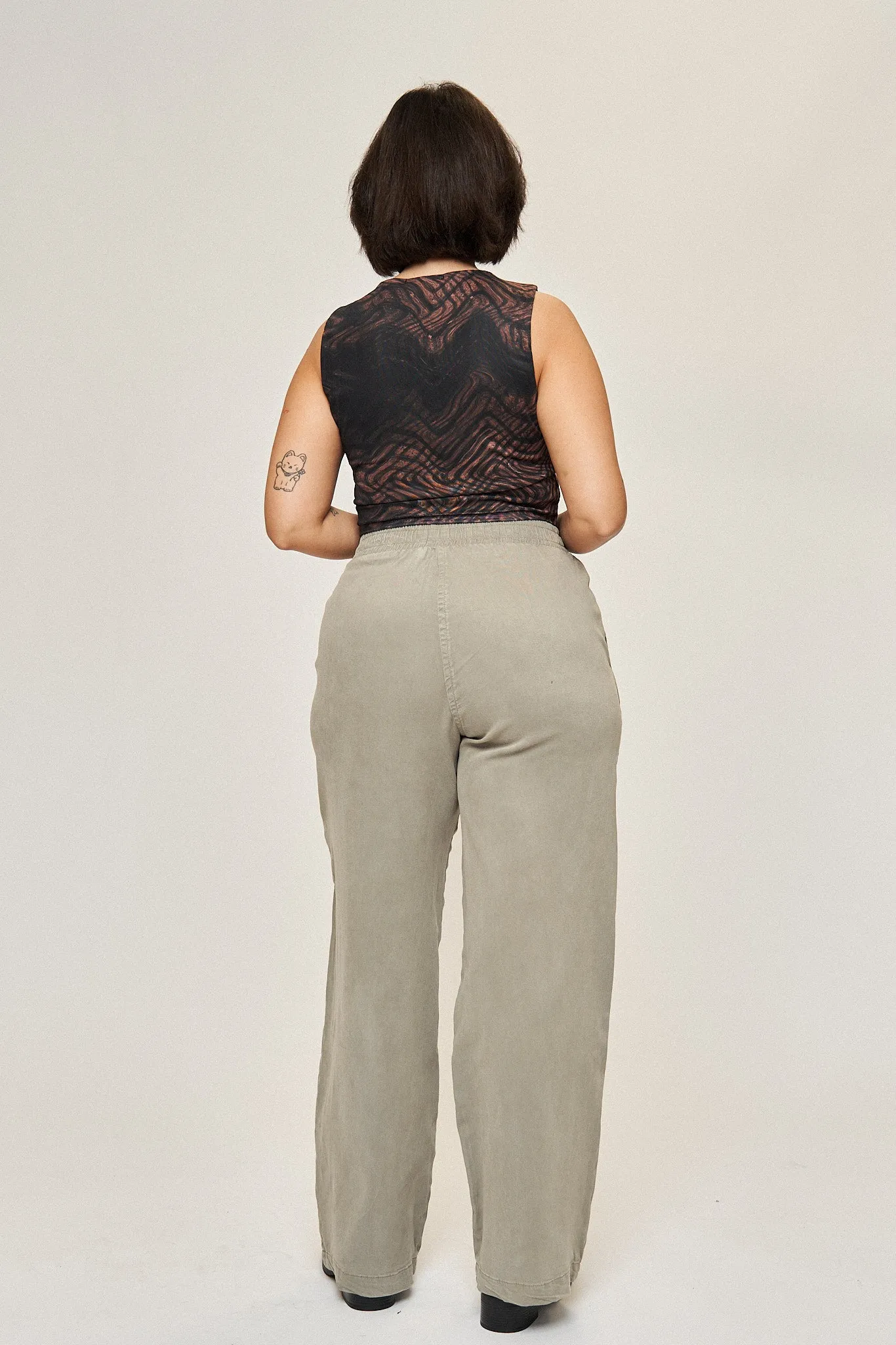 Maya Cotton Tencel Ease Pant in Soft Olive sold by What Lo Wants product image thumbnail 3