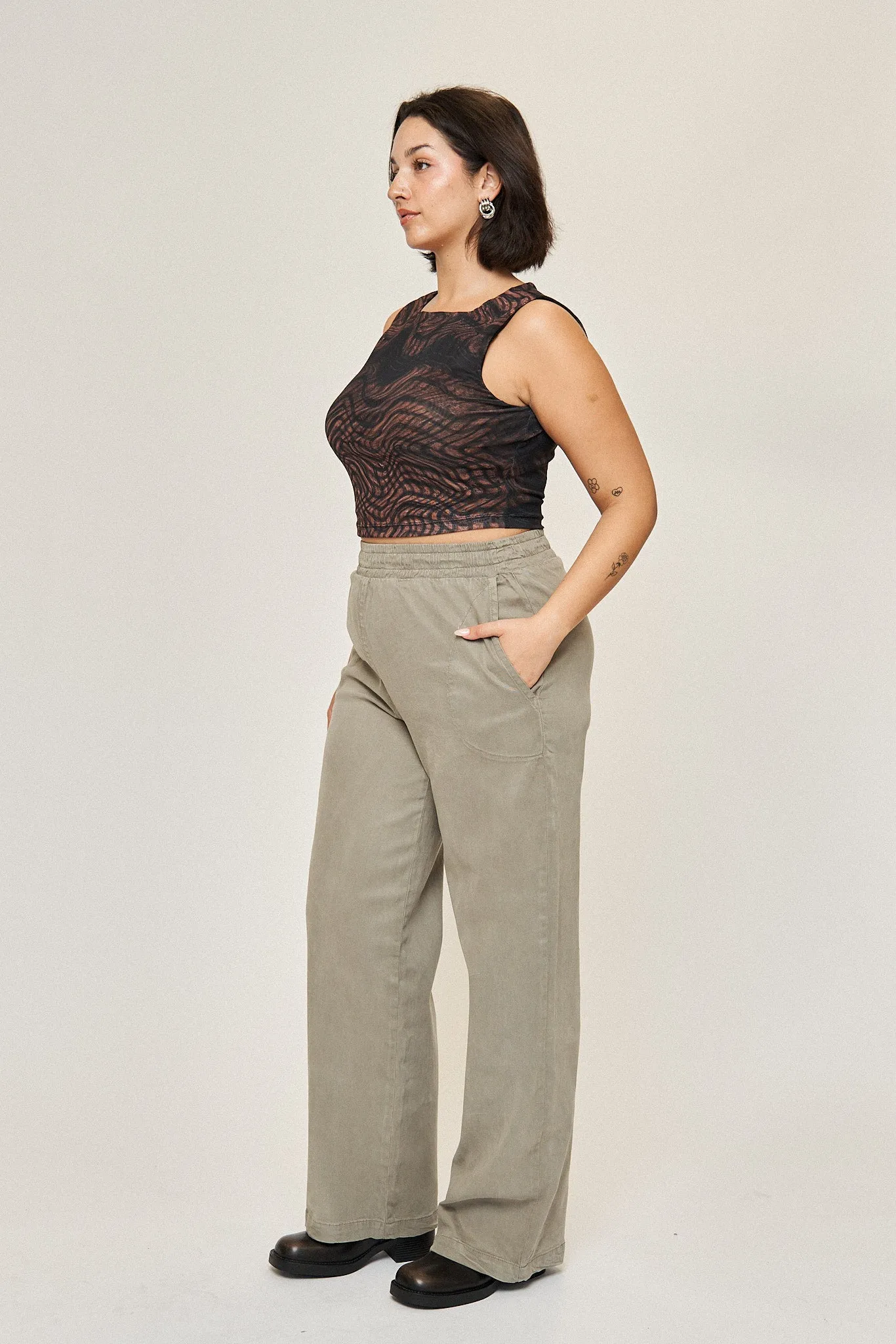 Maya Cotton Tencel Ease Pant in Soft Olive sold by What Lo Wants product image thumbnail 2