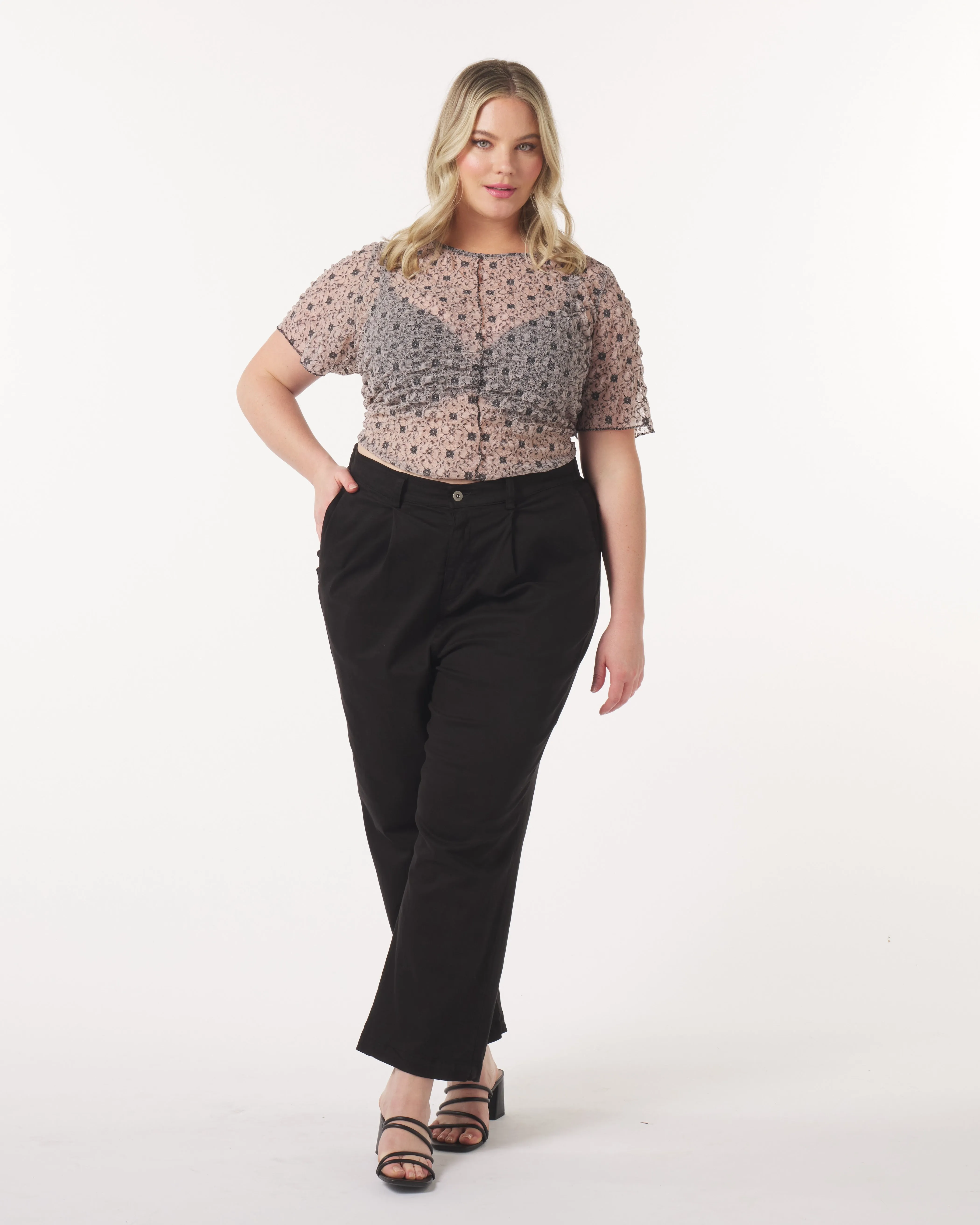 Leah Cotton Tencel Pleated Pant sold by What Lo Wants product image thumbnail 2