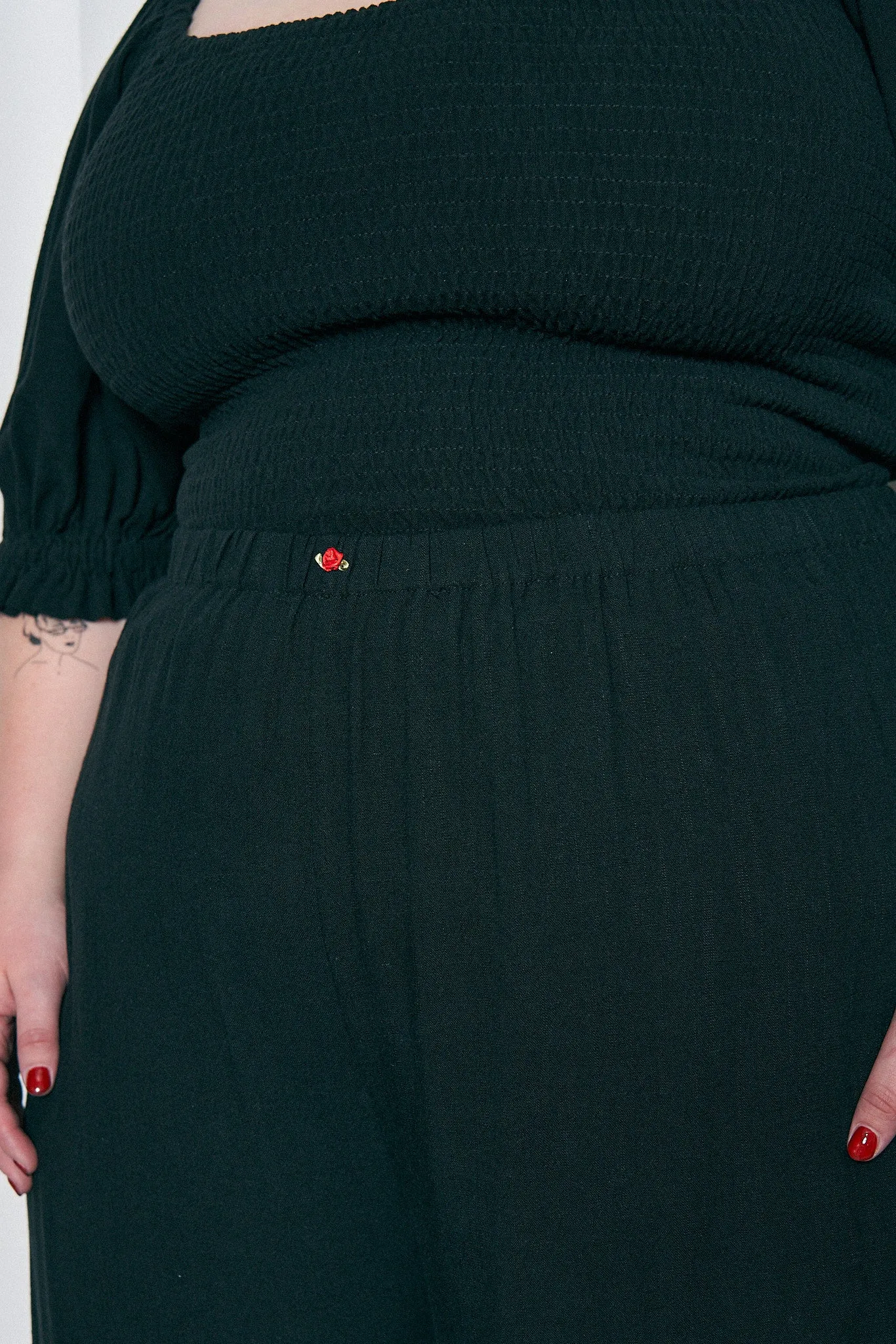 Long Bloomers Soft Linen Black sold by Fashion Brand Company product image thumbnail 5