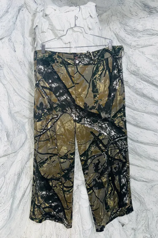 SAMPLE #250 - 1X Canvas Camo big butt Pant made by Fashion Brand Company