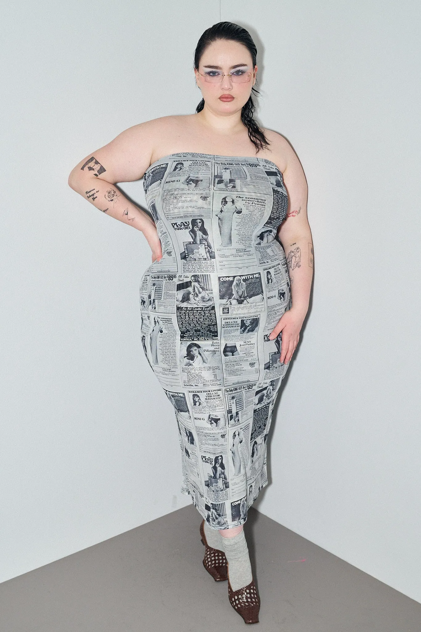 1 left - Back Pages Mesh Strapless Dress sold by Fashion Brand Company product image thumbnail 5