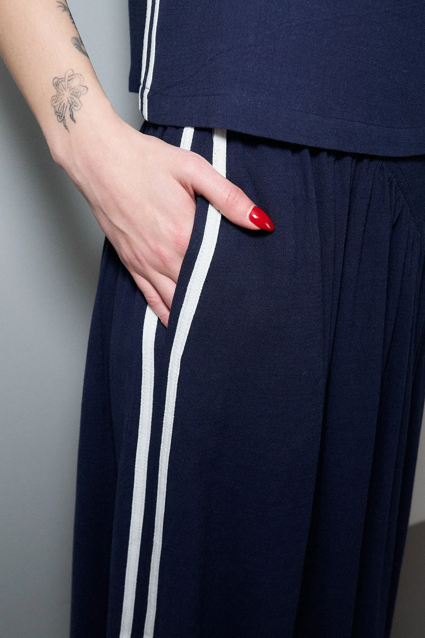Park Skirt Soft Linen Navy Sporty sold by Fashion Brand Company product image thumbnail 2