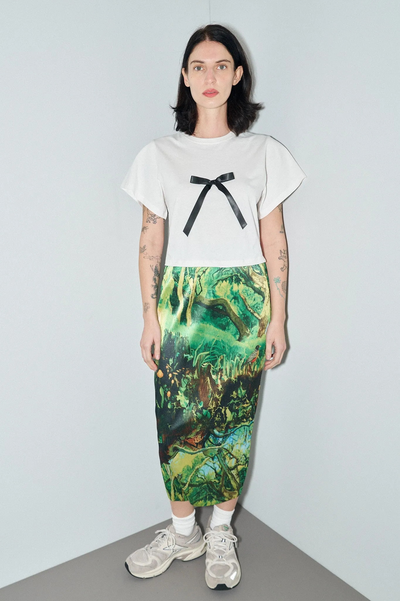 1 left - Single Bow Tommy Tee sold by Fashion Brand Company product image thumbnail 4