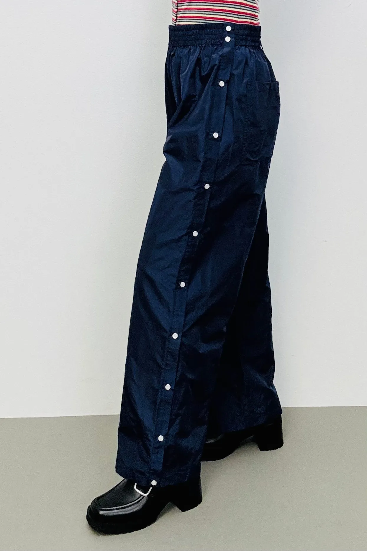 SAMPLE #249 - S/M Navy Windbreaker Sport Pants sold by Fashion Brand Company product image thumbnail 3