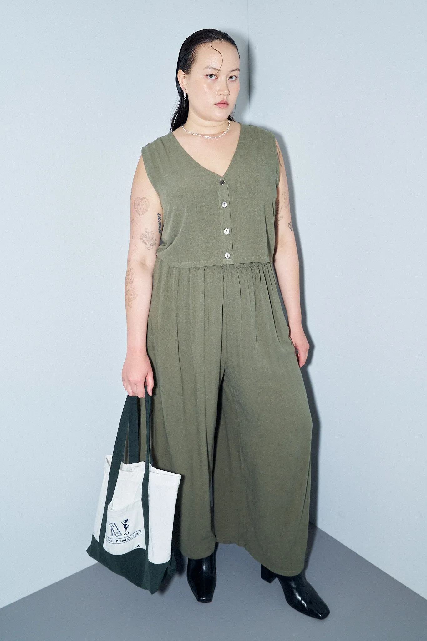 1 left - Soft Linen Vest and Pants Set Sage sold by Fashion Brand Company product image thumbnail 2