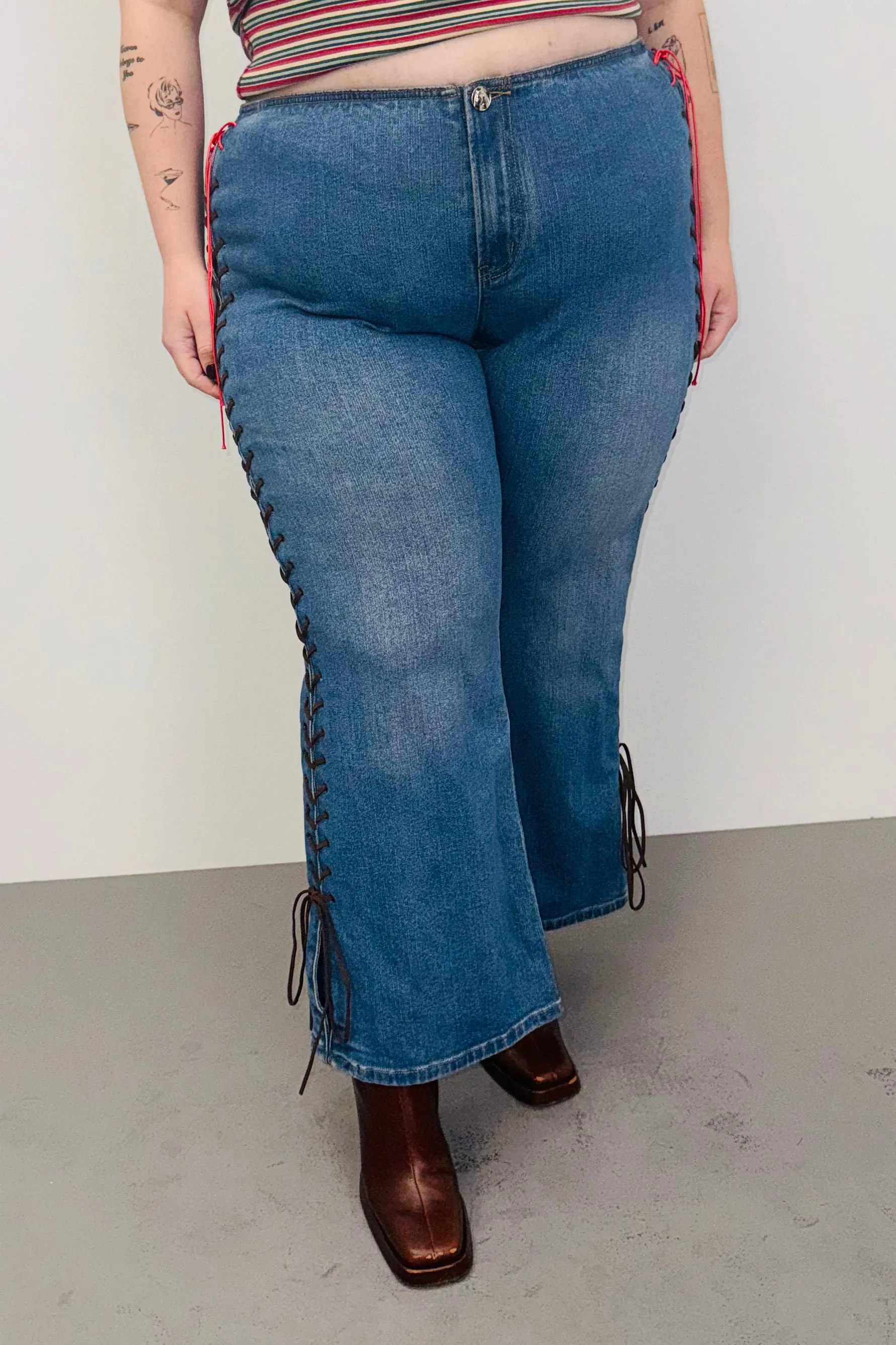 SAMPLE #368 - 2X Low Rise Lace Up Jeans sold by Fashion Brand Company product image thumbnail 2