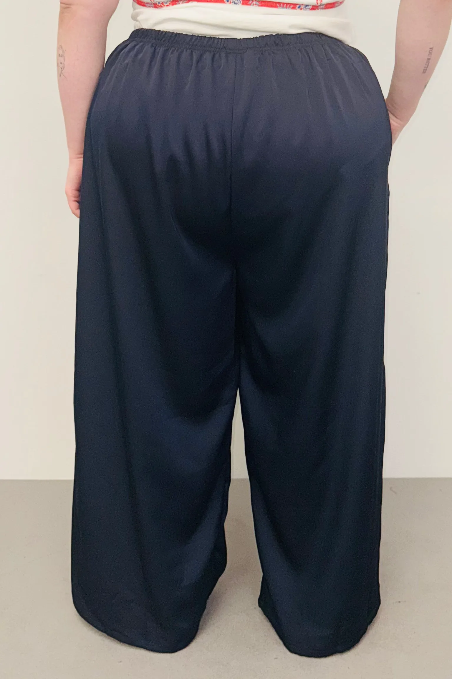 SAMPLE #335 - 2X Navy Satin Sporty Lounge Pants sold by Fashion Brand Company product image thumbnail 3