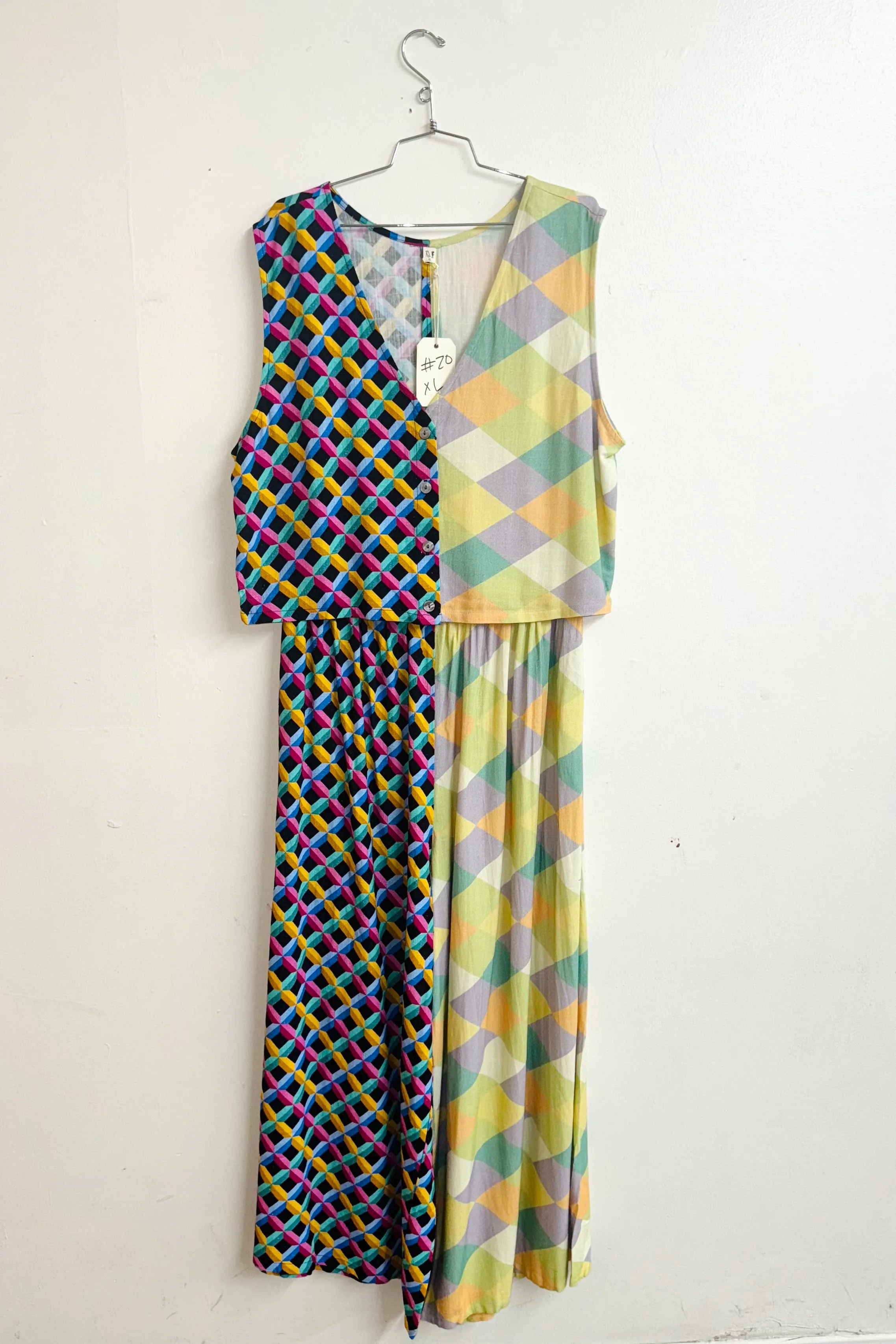 Scrap Linen Set #20 - XL sold by Fashion Brand Company